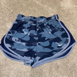 Nike Dri Fit Blue‎ Camouflage Lined Running Shorts Size Woman’s Small